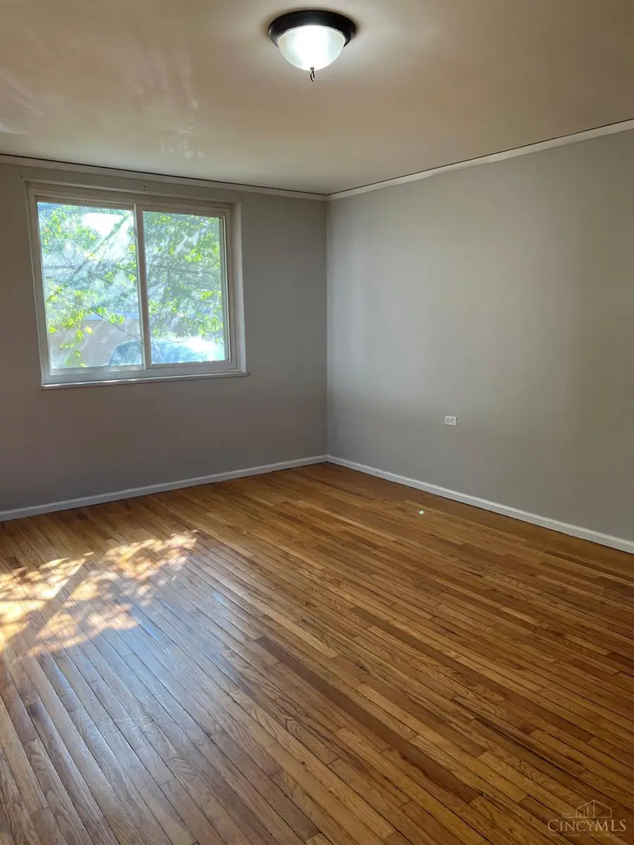 17 Flanders, Greenhills, OH 45218 - #3