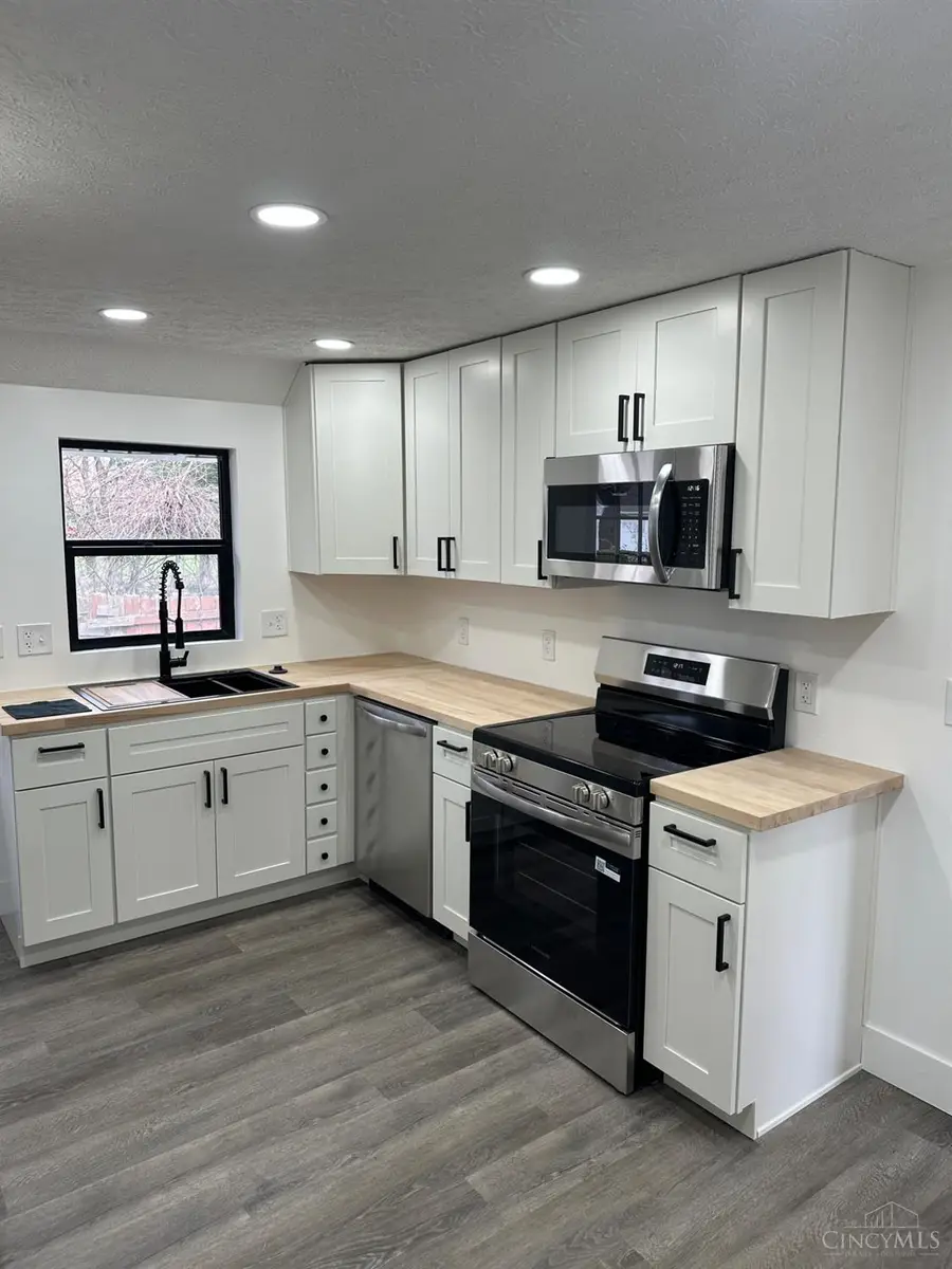 3209 Seneca Street, Middletown, OH 45044 - #2