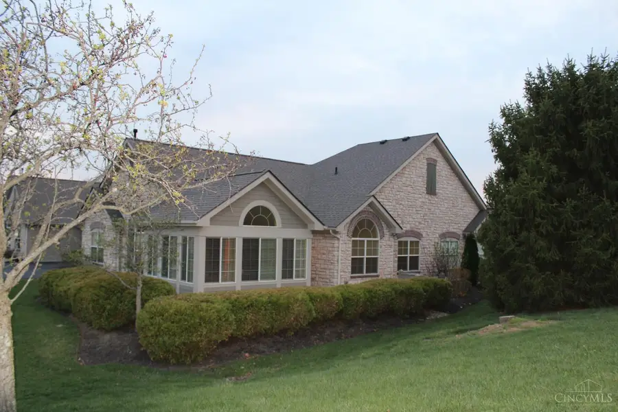 1392 Cotswold Drive, Hamilton, OH 45013 - #3