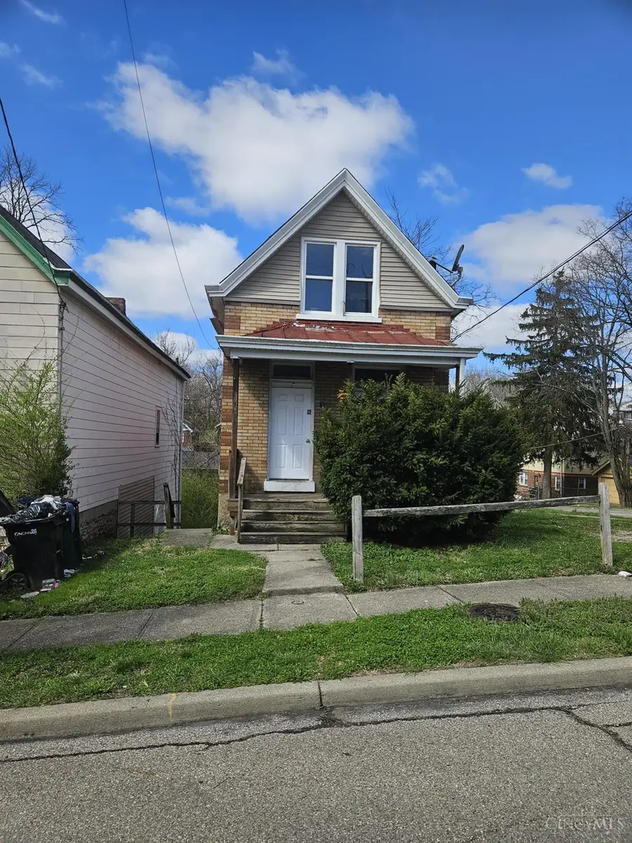 843 Fairbanks Avenue, Cincinnati, OH 45205 - #2