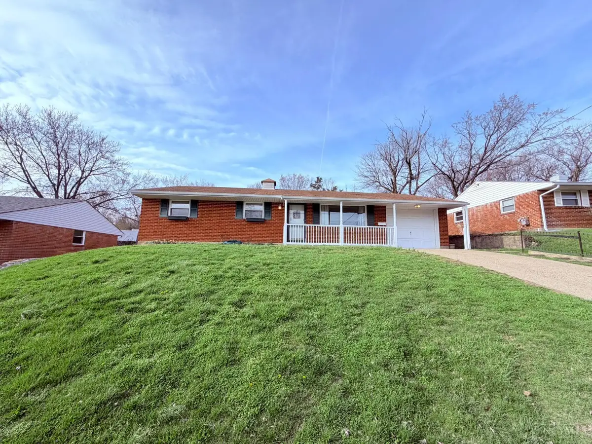 922 Castro Lane, Springdale, OH 45246 - #1