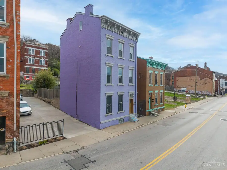 308 W Mcmicken Avenue, Cincinnati, OH 45214 - #2