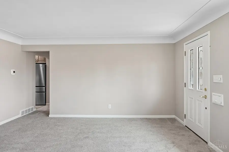 6683 Greentree Drive, Finneytown, OH 45224 - #3