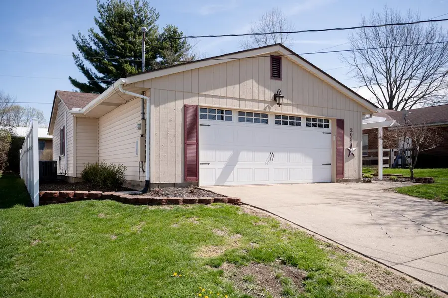 205 Heather Way Street, Middletown, OH 45042 - #2