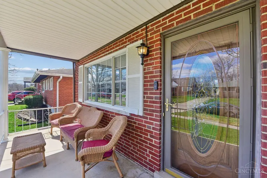 9231 Coogan Drive, Northbrook, OH 45231 - #3