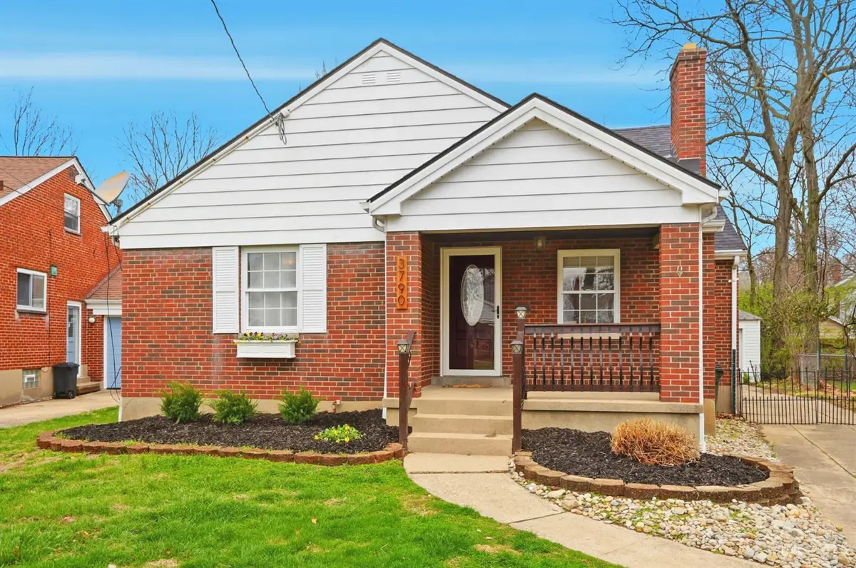 3790 N Broadlawn Circle, Silverton, OH 45236 - #1