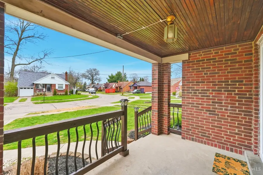 3790 N Broadlawn Circle, Silverton, OH 45236 - #3