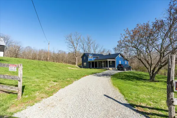 8225 W Prospect Road, Hillsboro, OH 45133