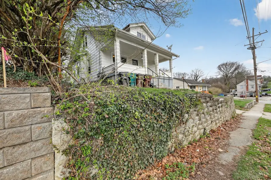 493 Pedretti Avenue, Delhi, OH 45238 - #2