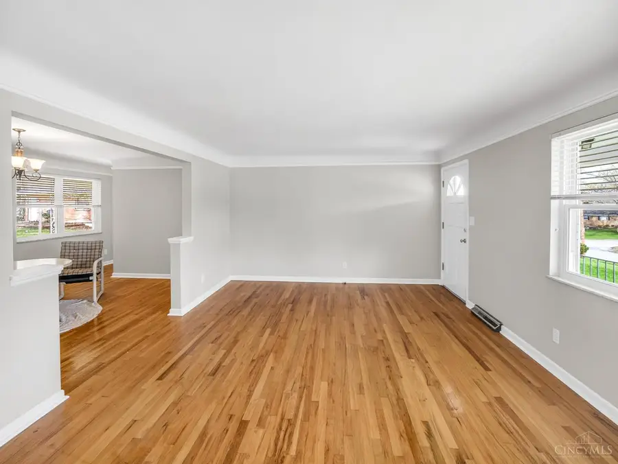 2667 Fairhill Drive, Cincinnati, OH 45239 - #3