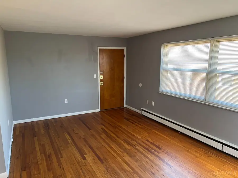 1002 Winfield Avenue, Cincinnati, OH 45205 - #3