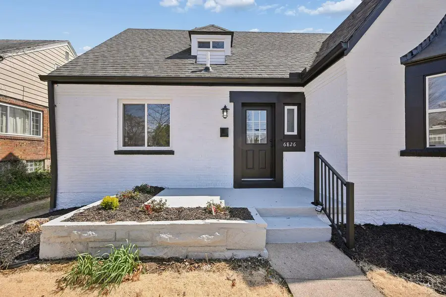 6826 Sampson Lane, Silverton, OH 45236 - #2