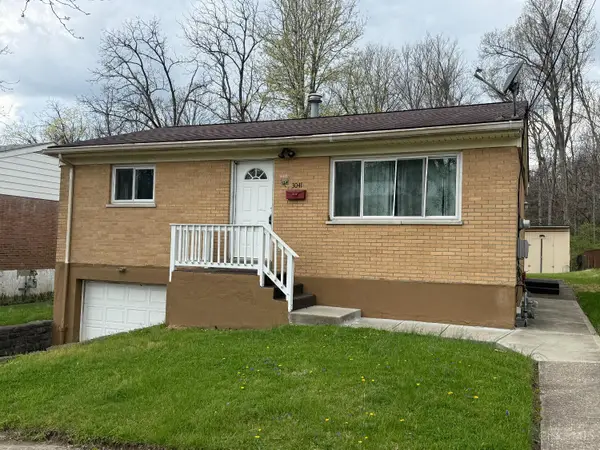 3041 Westknolls Lane, Cincinnati, OH 45211