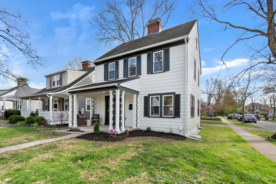6975 Cambridge Avenue, Mariemont, OH 45227 - #2