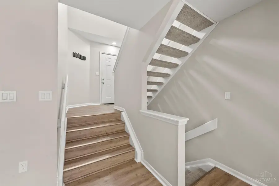 217 Droxford Close, Springdale, OH 45246 - #2