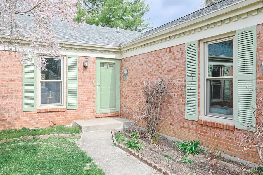 1202 Meadow Knoll Court, Batavia, OH 45103 - #3