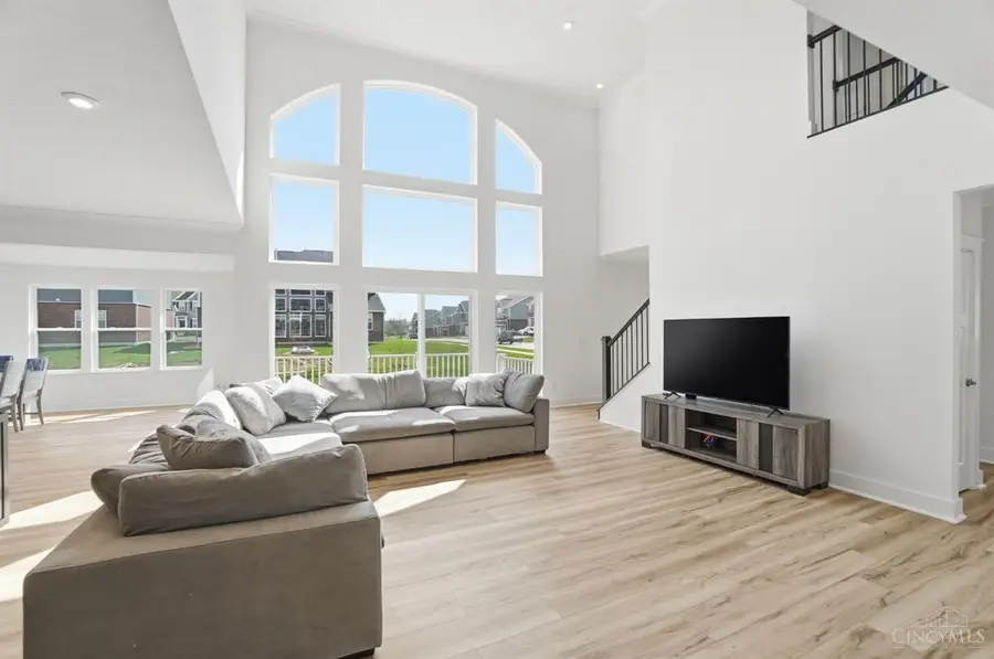 5900 Carriage Meadows Drive, Liberty, OH 45011 - #3