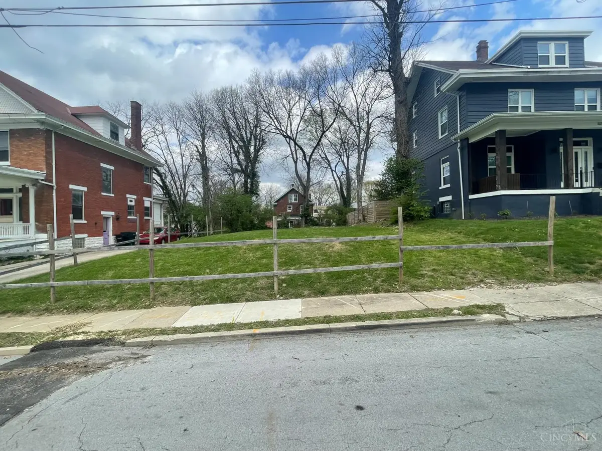 524 Camden Avenue, Cincinnati, OH 45229 - #1
