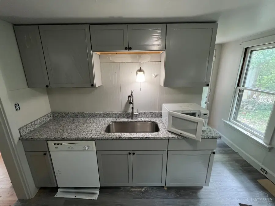 2901 Marshall Avenue, Cincinnati, OH 45220 - #3