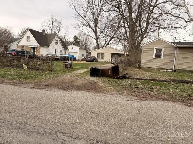 2523 Guernsey Dell Avenue, Dayton, OH 45404 - #3