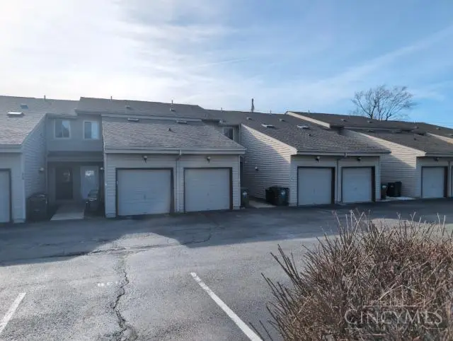 33 Highpoint Drive #B, Miamisburg, OH 45342 - #2