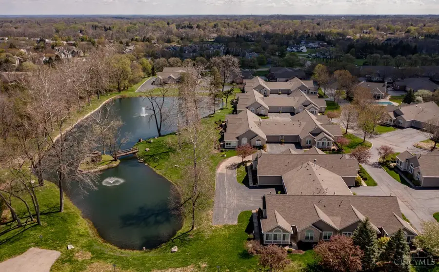 139 Edinburgh Village Drive, Washington, OH 45458 - #3