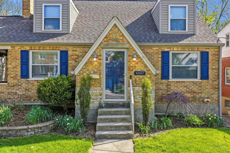 4407 Raceview Avenue, Bridgetown, OH 45211 - #3