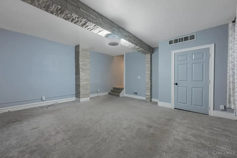 1041 Vine Street, Hamilton, OH 45011 - #3