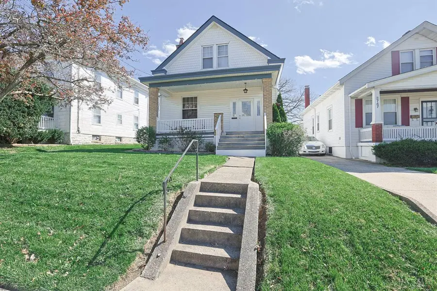 3745 Applegate Avenue, Cheviot, OH 45211 - #2