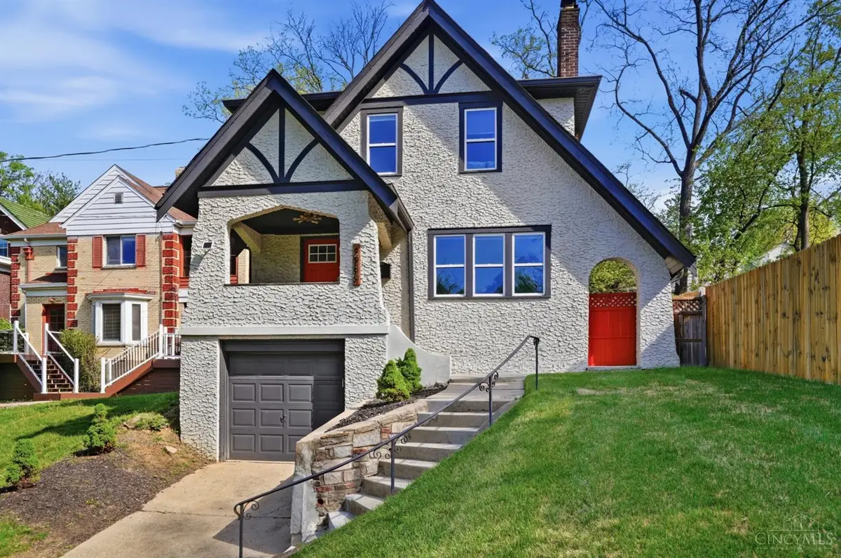 2986 Linwood Avenue, Cincinnati, OH 45208 - #1