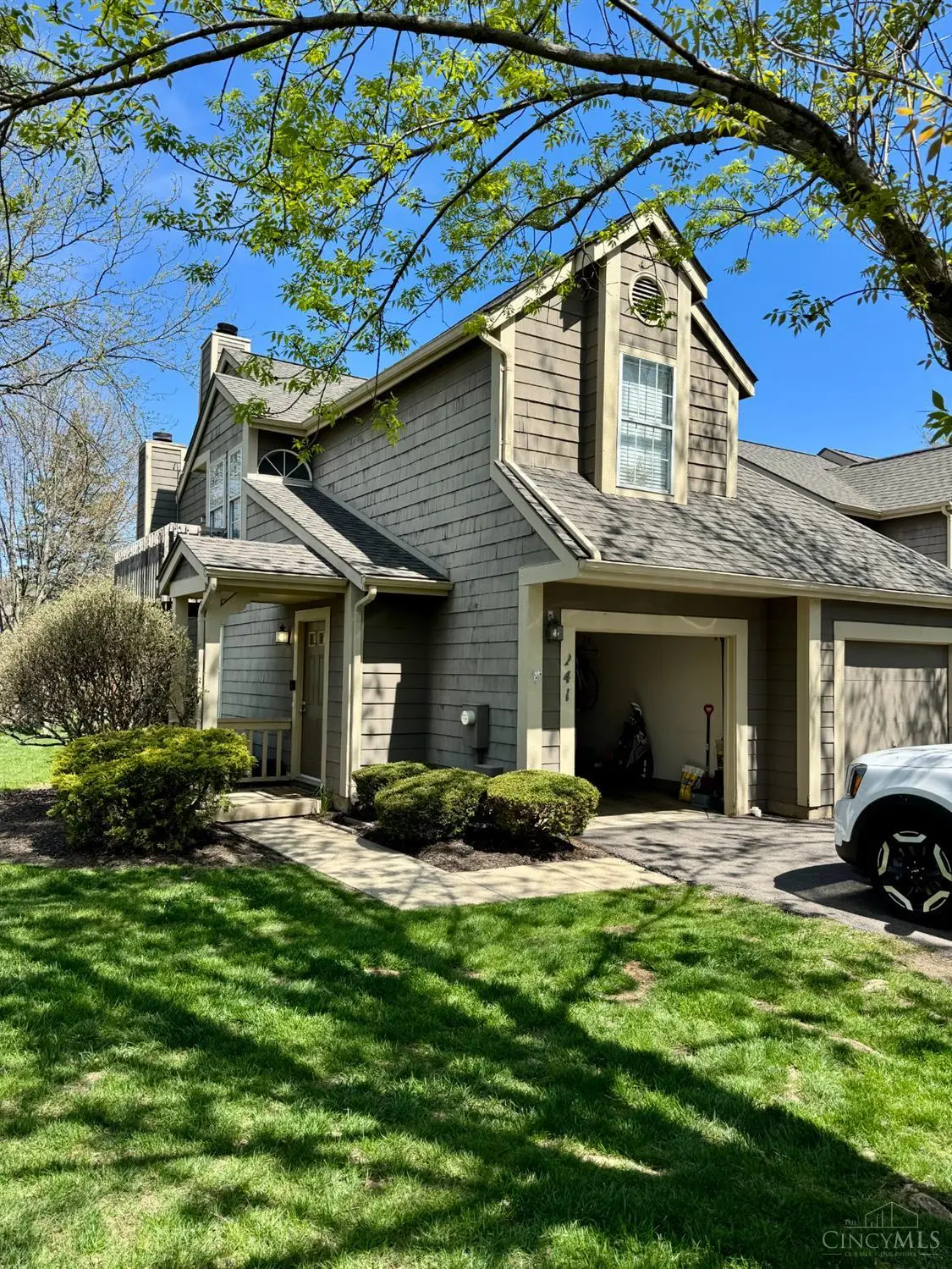 241 Queens Crossing, Washington, OH 45458 - #1