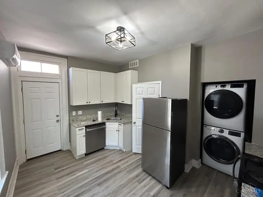 462 Dayton Street, Cincinnati, OH 45214 - #3