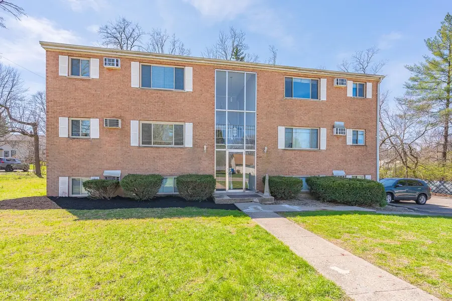 220 Oak Street, Loveland, OH 45140 - #3