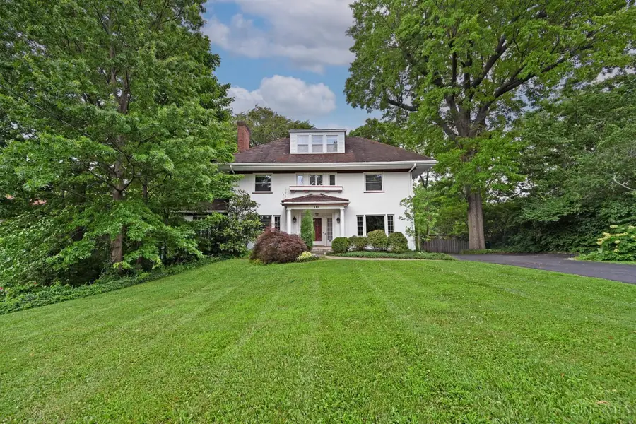 690 Clinton Springs Avenue, Cincinnati, OH 45229 - #2