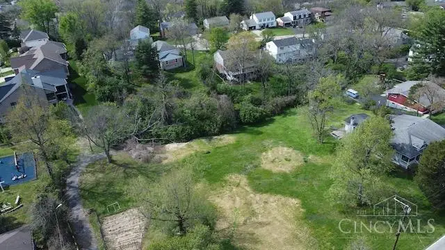 8305 Miami Road, Sycamore, OH 45243 - #2