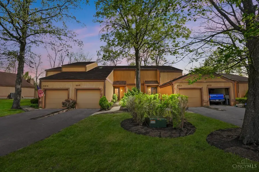 566 Maple Lane, Mason, OH 45040 - #2