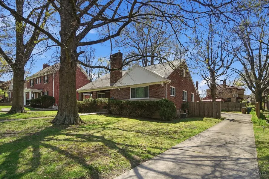 2753 Werkastle Lane, Cincinnati, OH 45211 - #2