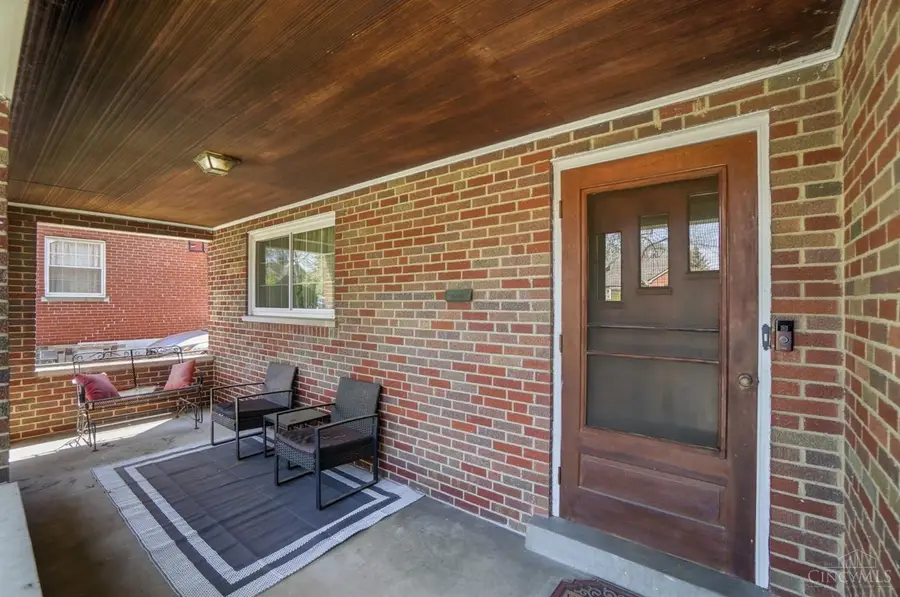 2753 Werkastle Lane, Cincinnati, OH 45211 - #3