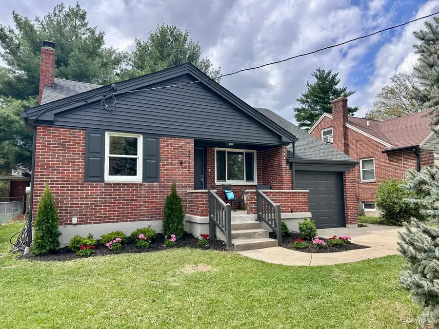 3762 N Broadlawn Circle, Cincinnati, OH 45236 - #2