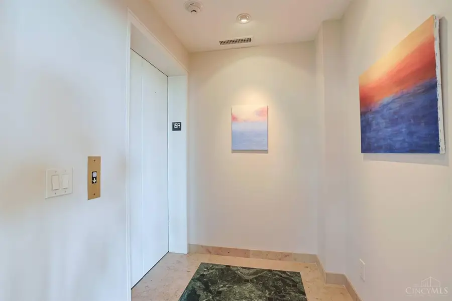2121 Alpine Place #1501, Cincinnati, OH 45206 - #3