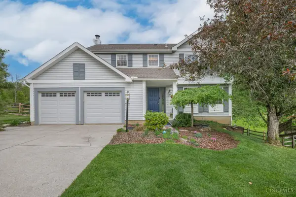 5642 Bluepine, Cincinnati, OH 45247