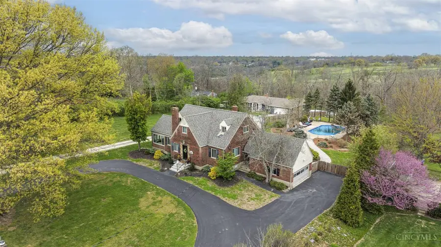 6014 Cherokee Drive, Madeira, OH 45243 - #2