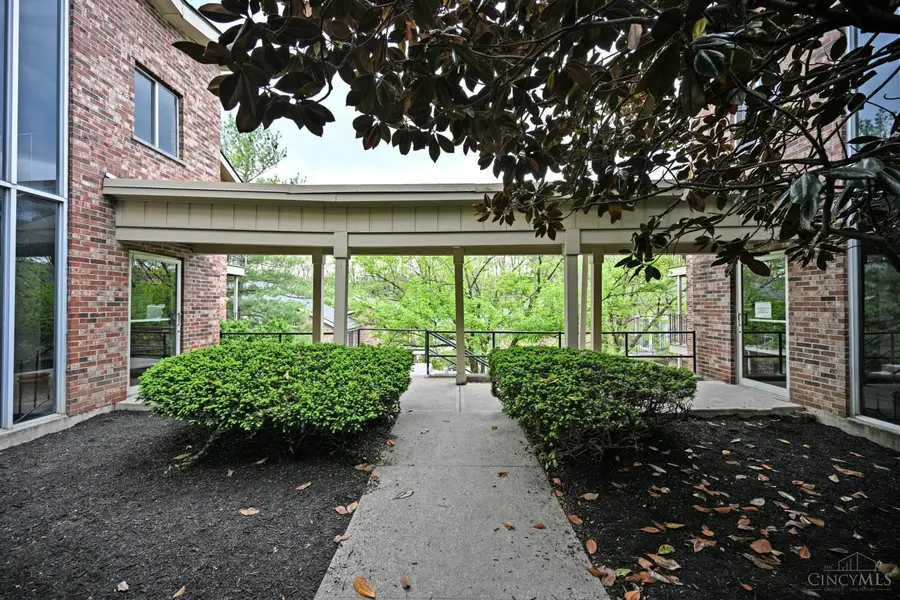 3065 Alpine Terrace #12A, Cincinnati, OH 45208 - #2