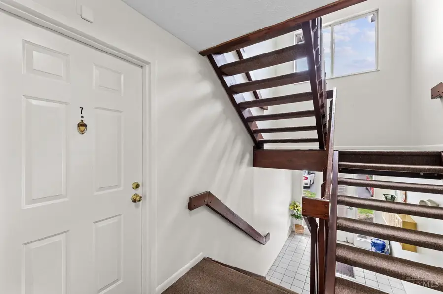 5984 Meadowcreek Drive #7, Milford, OH 45150 - #3