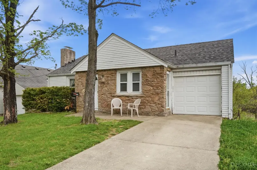 3294 Alpine Place, Cincinnati, OH 45211 - #3