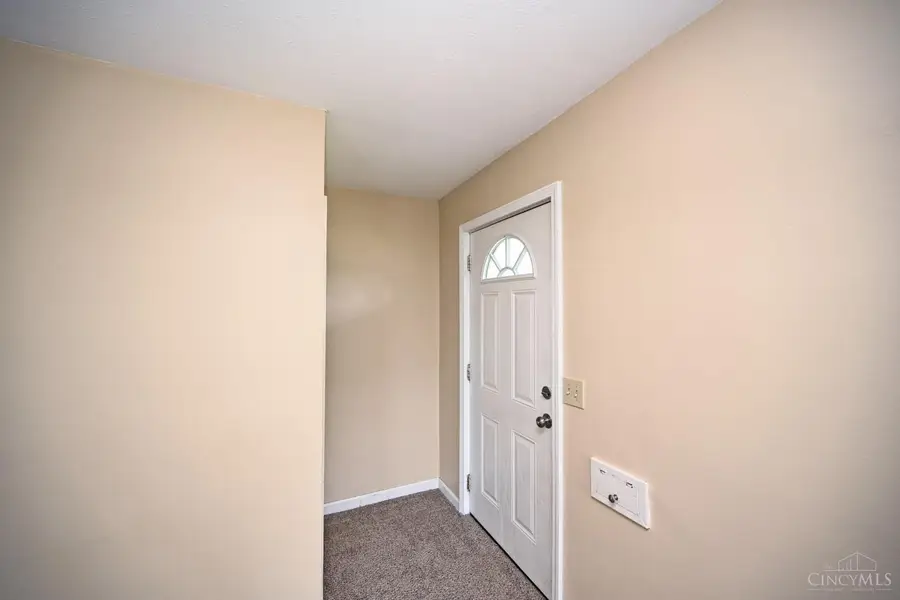 51 Gambier Circle, Greenhills, OH 45218 - #3