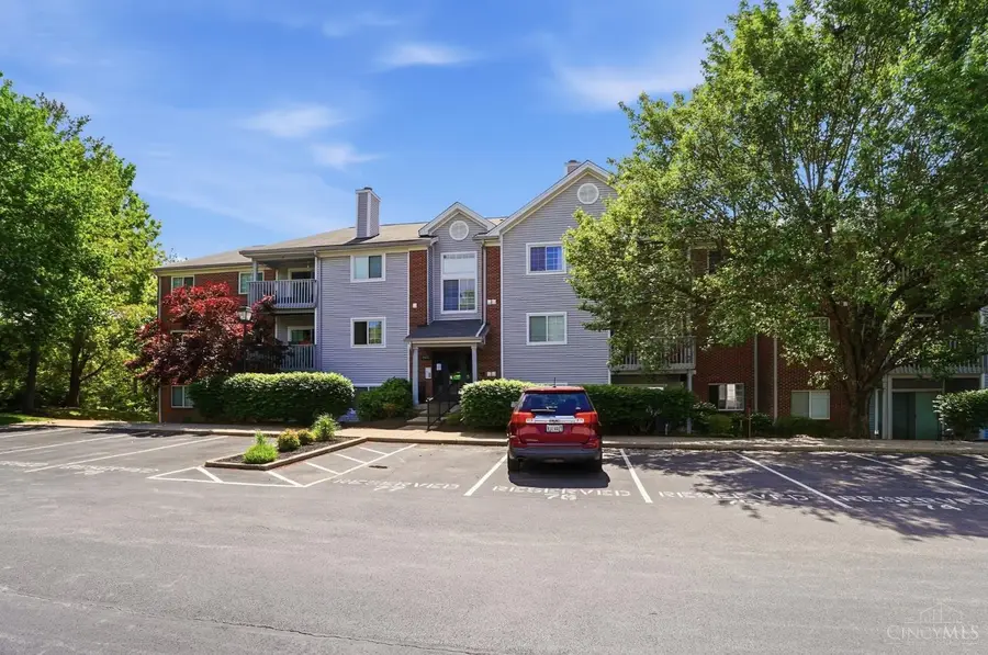 7372 Ridgepoint Drive #10, Anderson, OH 45230 - #3