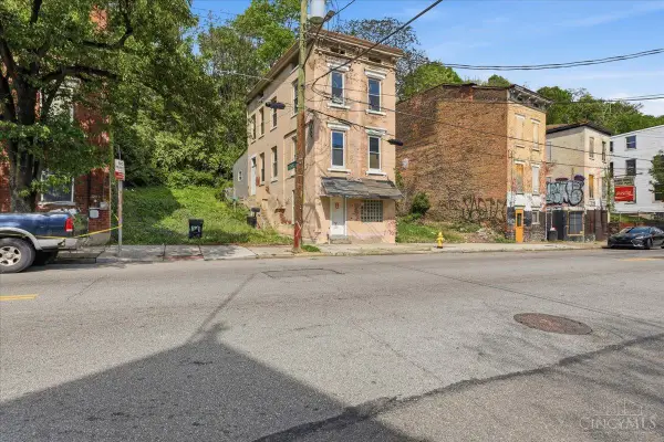 677 State Avenue, Cincinnati, OH 45204