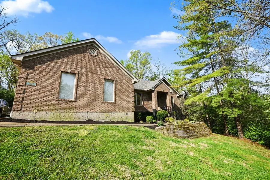 3623 Reemelin Rd, Cincinnati, OH 45211 - #3