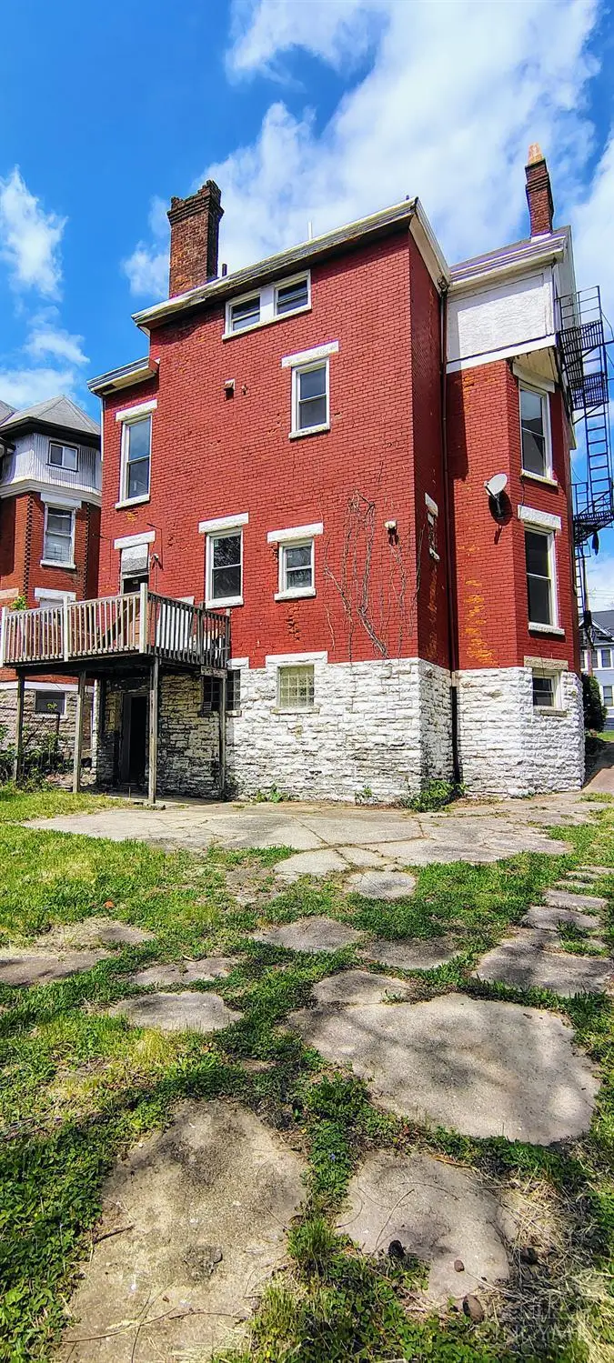 837 Hutchins Avenue, Cincinnati, OH 45229 - #3